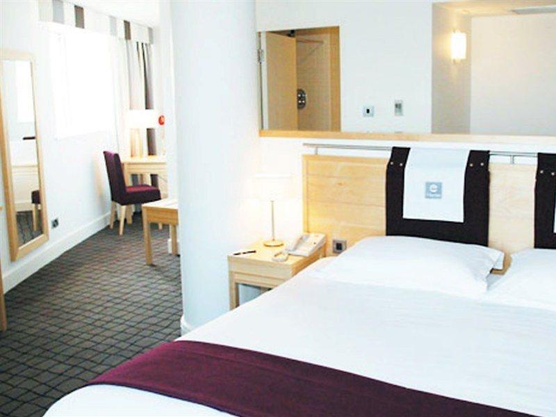 Clayton Hotel ลิเมอริค ภายนอก รูปภาพ